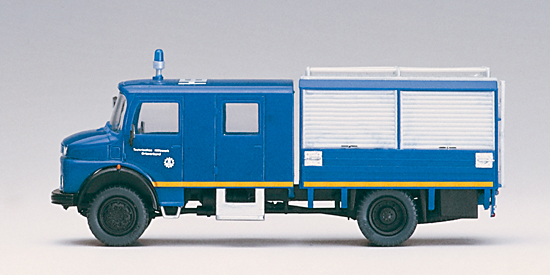 Special vehicle  MKW 72 of THW with Interior equipment based on Mercedes-Benz LA 911 B kit<br /><a href='images/pictures/Preiser/31168.jpg' target='_blank'>Full size image</a>